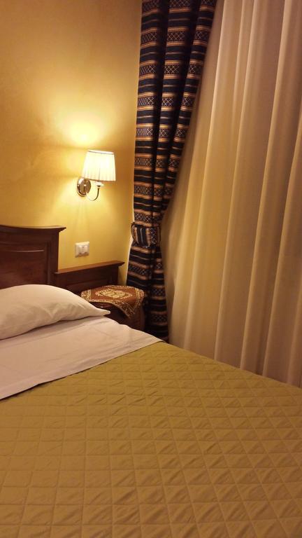 3 Lati Di Pitagora B&B Rzym Zewnętrze zdjęcie